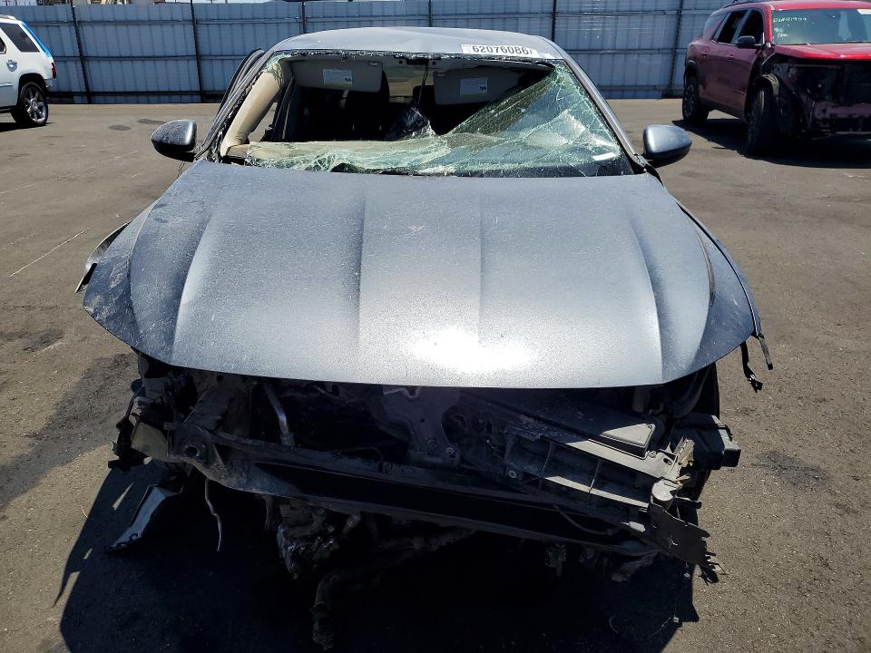 Photo 5 from auction – 2024 VOLKSWAGEN JETTA with VIN 3VW5M7BU1RM013334
