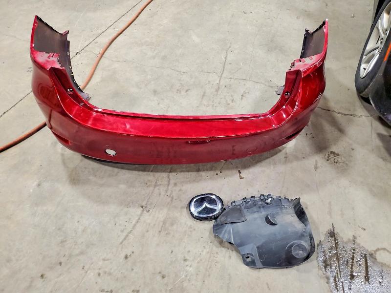 Photo 12 from auction – 2018 MAZDA 6 with VIN JM1GL1WY7J1334997