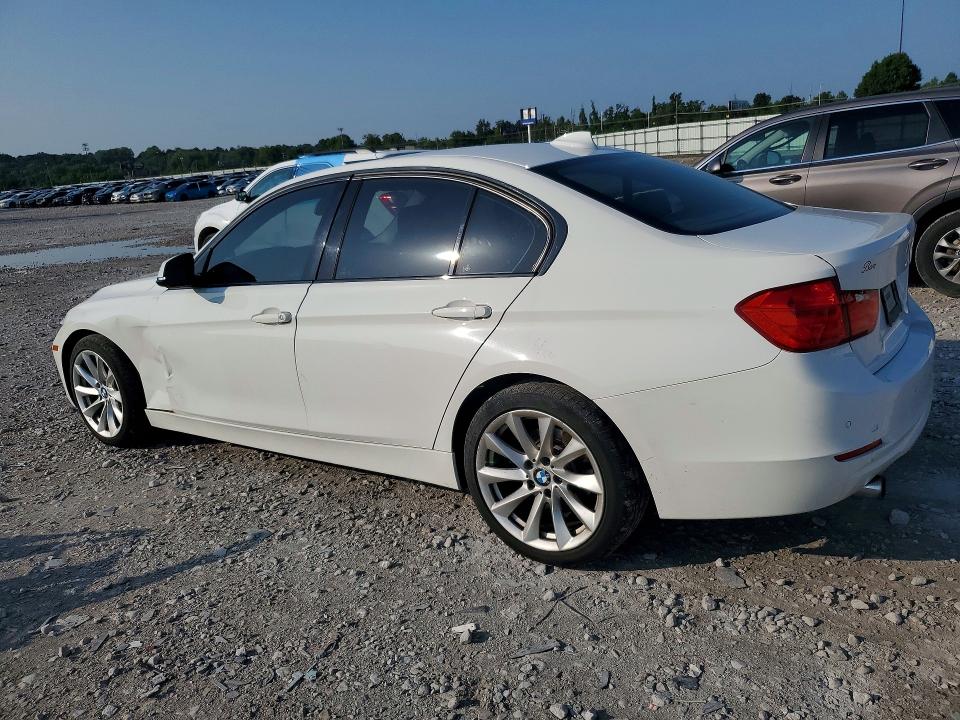 Photo 2 from auction – 2015 BMW 320 with VIN WBA3C3G56FNT51771