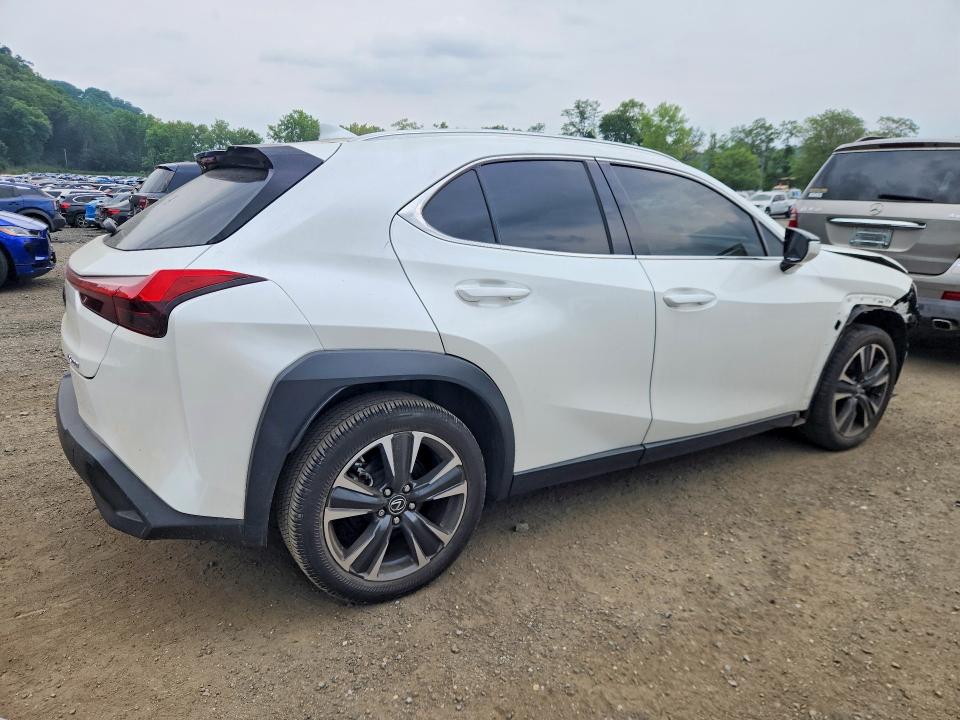 Photo 3 from auction – 2022 LEXUS UX 200 with VIN JTHX3JBH0N2055489