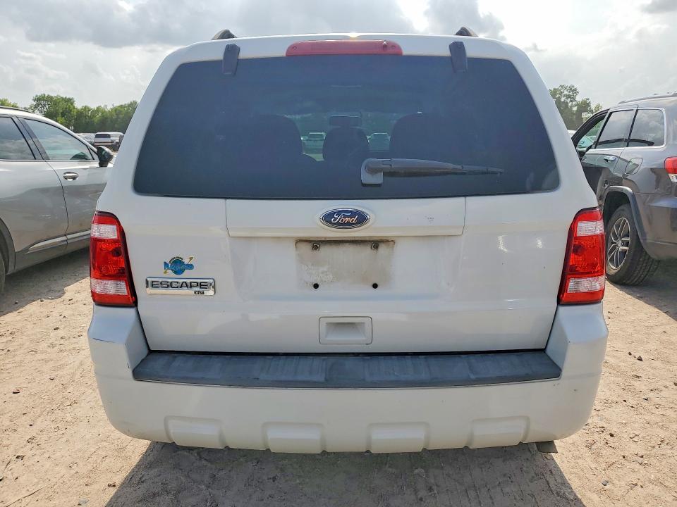 Photo 6 from auction – 2010 FORD ESCAPE with VIN 1FMCU0D79AKB24682