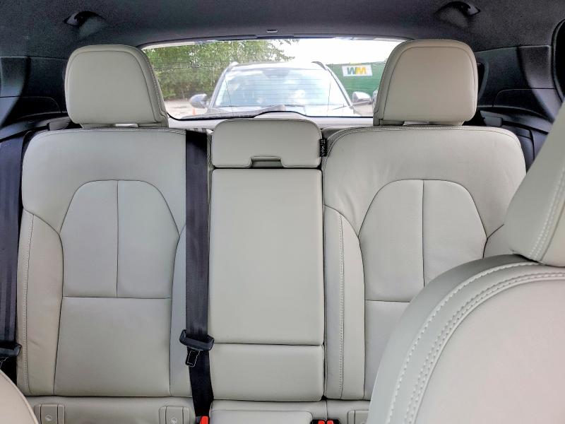 Photo 10 from auction – 2019 VOLVO XC40 with VIN YV4162UL0K2115902