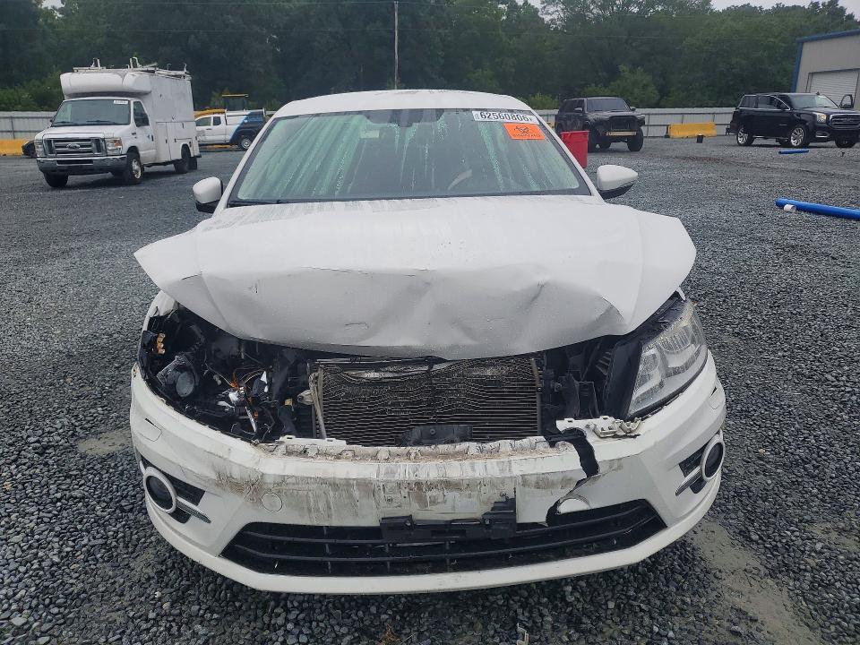 Photo 5 from auction – 2013 VOLKSWAGEN CC with VIN WVWBN7AN3DE556440