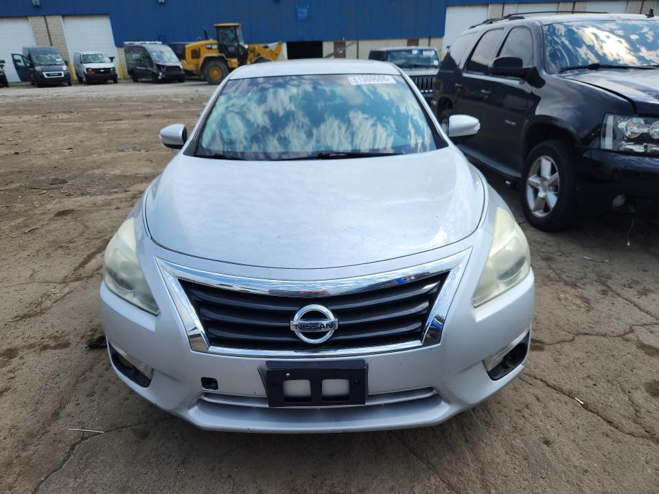 Photo 5 from auction – 2013 NISSAN ALTIMA with VIN 1N4AL3APXDC127891