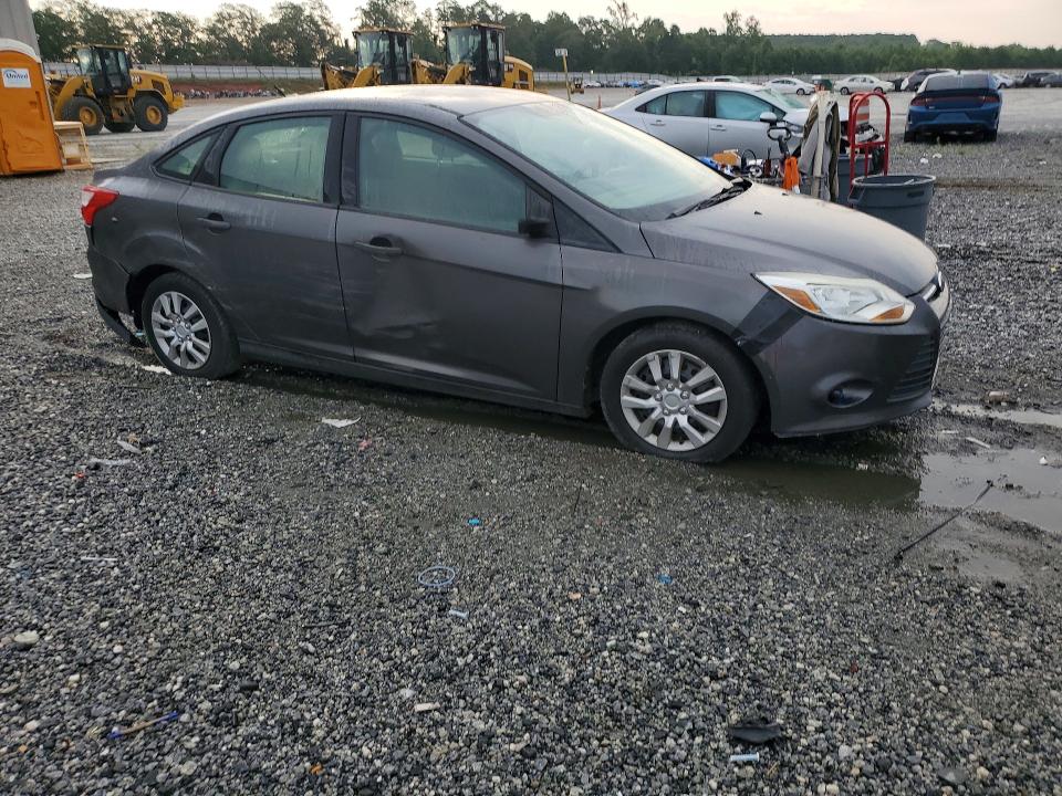 Photo 4 from auction – 2013 FORD FOCUS with VIN 1FADP3E24DL206702