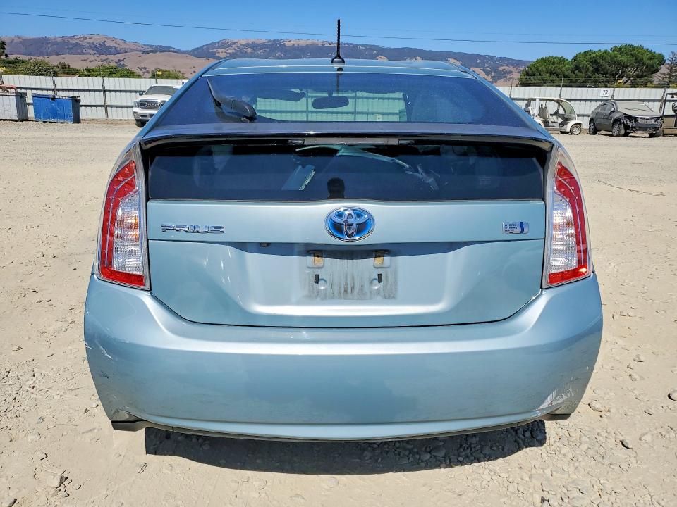 Photo 6 from auction – 2014 TOYOTA PRIUS with VIN JTDKN3DU4E1777730