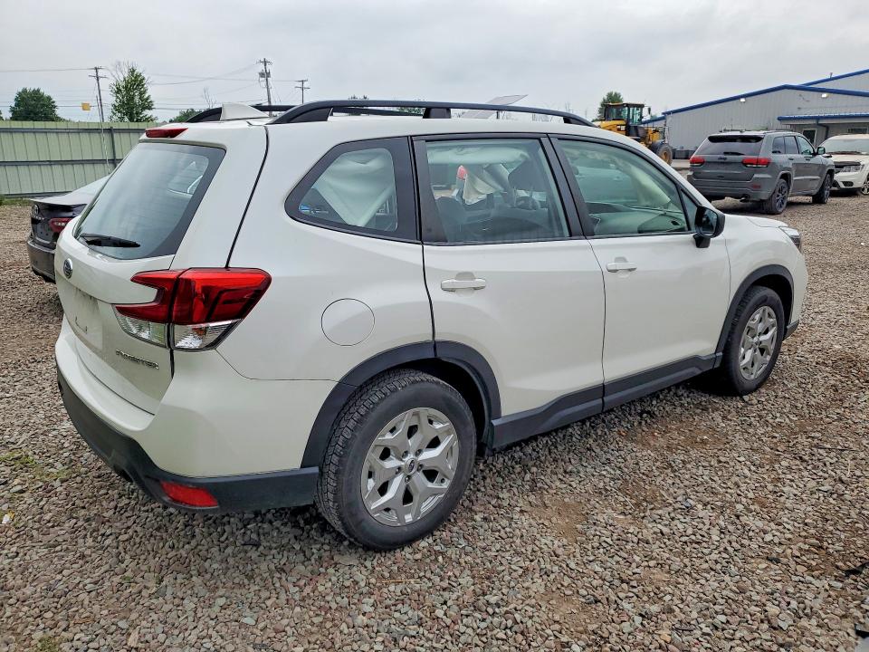 Photo 3 from auction – 2021 SUBARU FORESTER with VIN JF2SKADC3MH539427