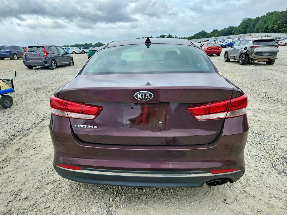Photo 6 from auction – 2018 KIA OPTIMA with VIN 5XXGT4L36JG252855