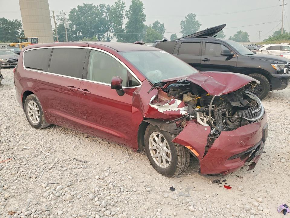 Photo 4 from auction – 2017 CHRYSLER PACIFICA with VIN 2C4RC1DG1HR712062