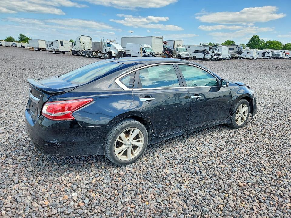 Photo 3 from auction – 2013 NISSAN ALTIMA with VIN 1N4AL3AP0DN491354