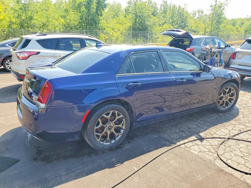 Photo 3 from auction – 2016 CHRYSLER 300 with VIN 2C3CCAGGXGH224996