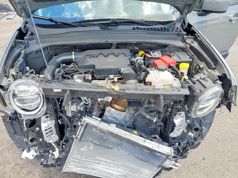 Photo 12 from auction – 2021 JEEP RENEGADE with VIN ZACNJCB14MPM52881