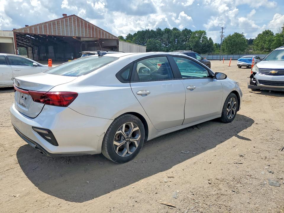 Photo 3 from auction – 2020 KIA FORTE with VIN 3KPF24AD9LE255092