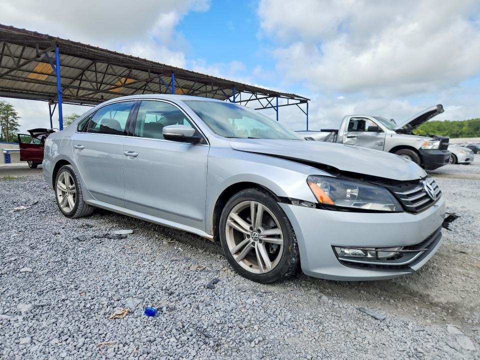 Photo 4 from auction – 2015 VOLKSWAGEN PASSAT with VIN 1VWBT7A37FC021983