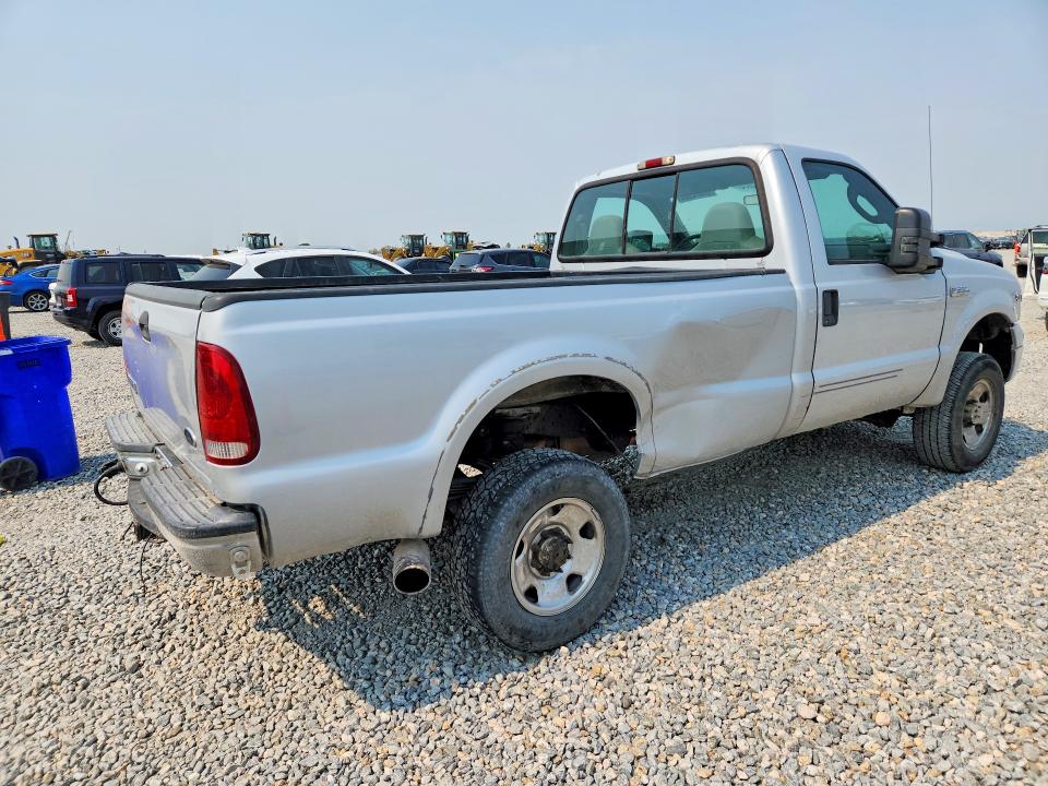 Photo 3 from auction – 2005 FORD F250 with VIN 1FTSF21Y05EA08486