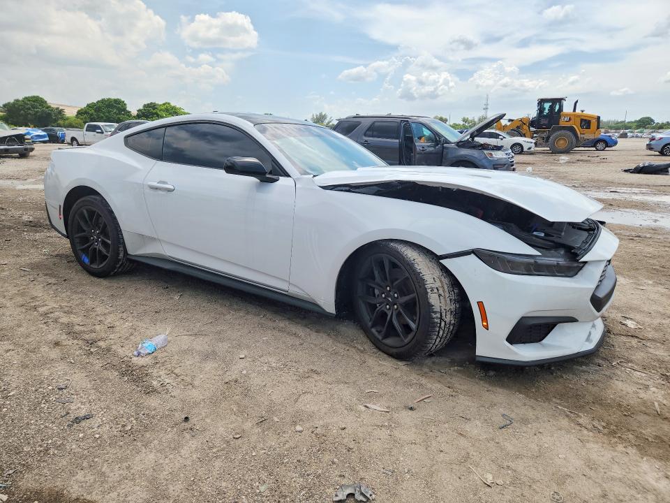 Photo 4 from auction – 2024 FORD MUSTANG with VIN 1FA6P8TH0R5134888