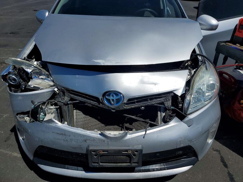 Photo 11 from auction – 2014 TOYOTA PRIUS with VIN JTDKN3DUXE1766392