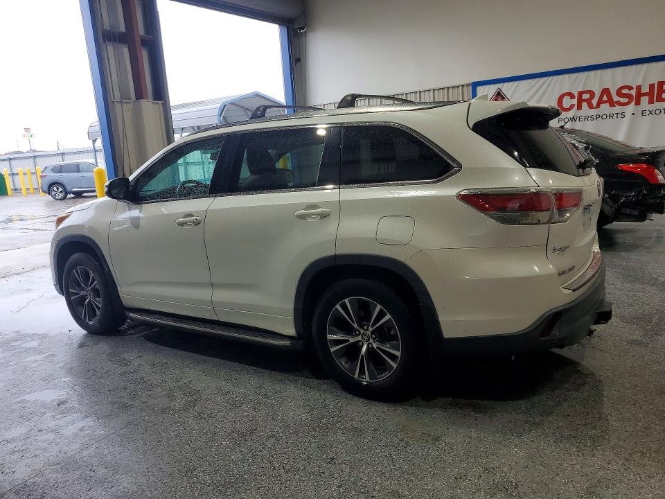 Photo 2 from auction – 2016 TOYOTA HIGHLANDER with VIN 5TDKKRFH6GS160010