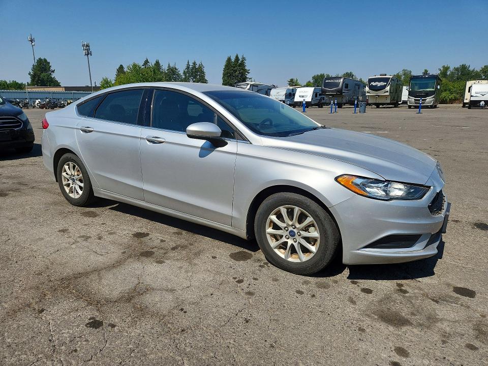 Photo 4 from auction – 2017 FORD FUSION with VIN 3FA6P0G78HR276839