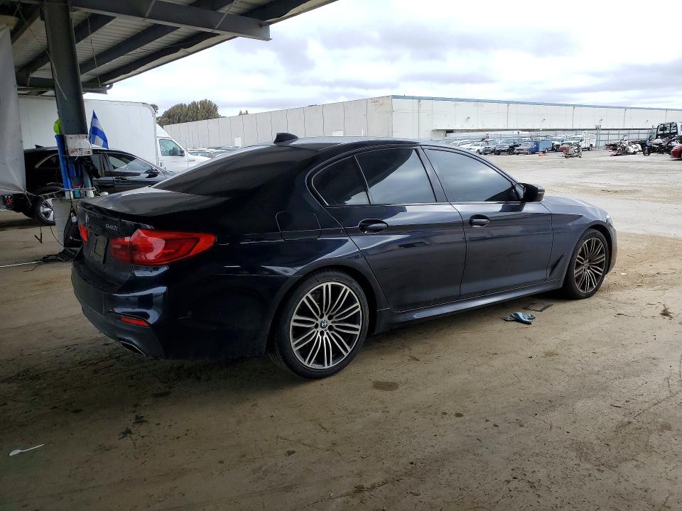 Photo 3 from auction – 2019 BMW 540 with VIN WBAJE5C53KWW31638
