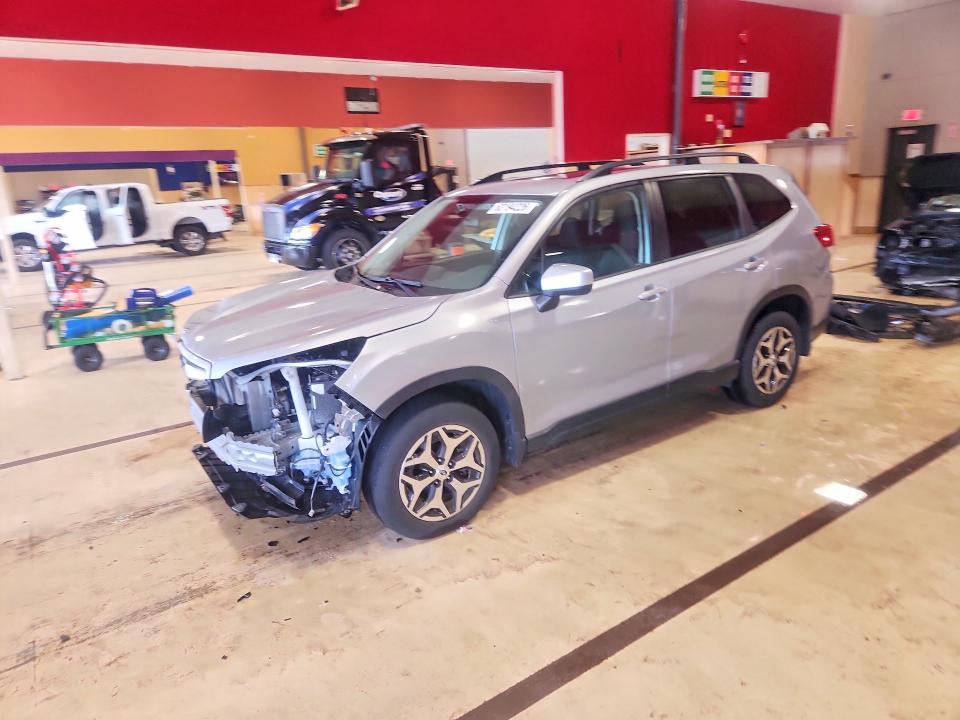 SUBARU FORESTER 2020 with VIN JF2SKAJC1LH601863 - Photo from auction