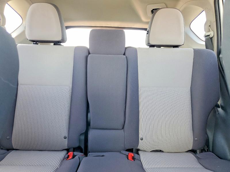 Photo 10 from auction – 2015 TOYOTA RAV4 with VIN 2T3WFREV5FW133147