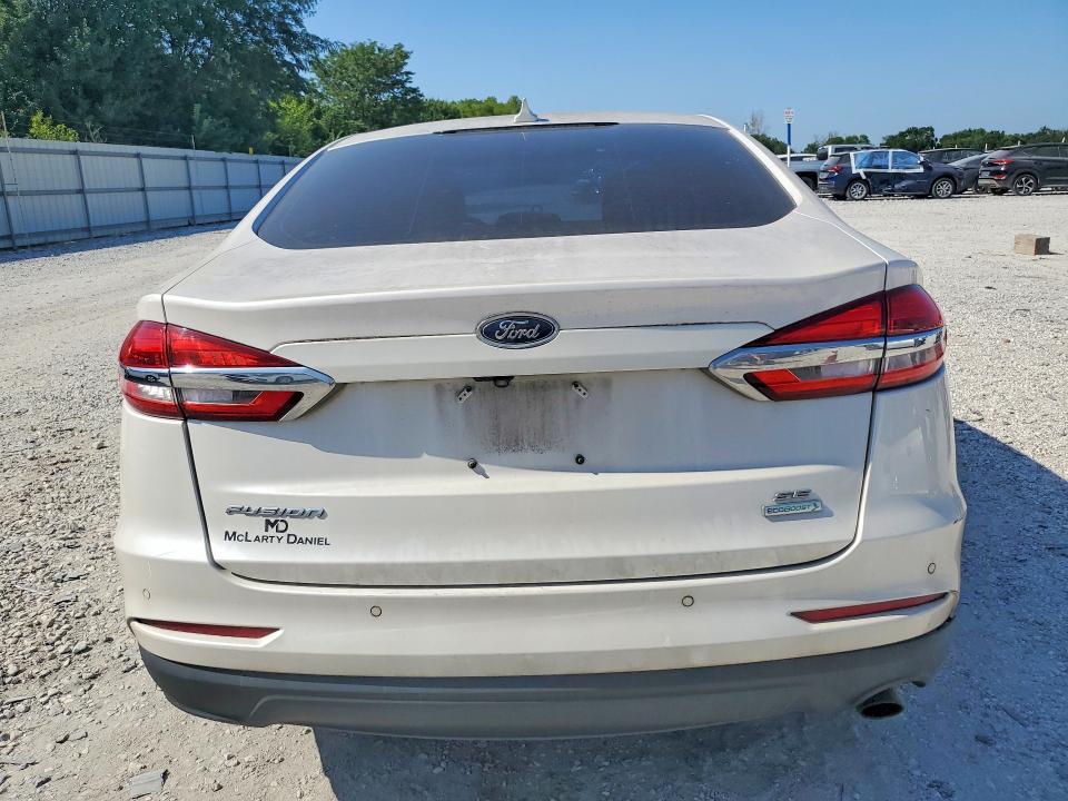 Photo 6 from auction – 2019 FORD FUSION with VIN 3FA6P0HD4KR198488