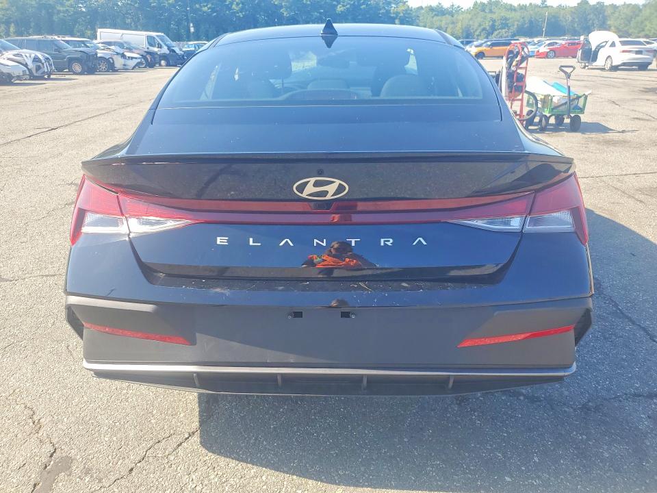 Снимка 6 от търг – 2026 HYUNDAI ELANTRA с VIN KMHLM4DGXTU130392