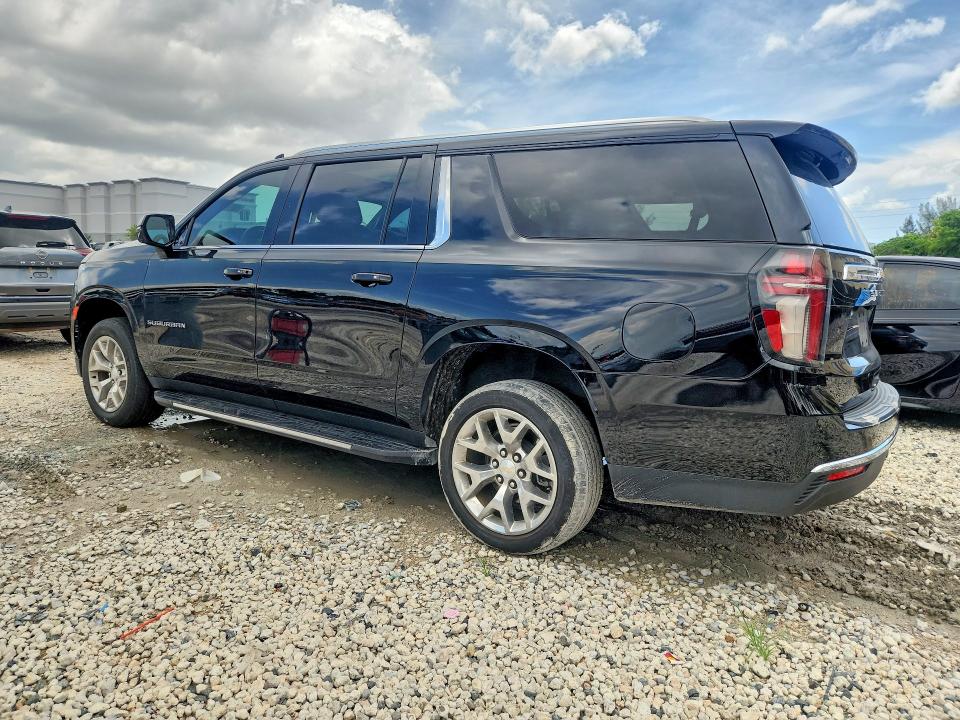 Photo 2 from auction – 2023 CHEVROLET SUBURBAN with VIN 1GNSCCKD7PR244680
