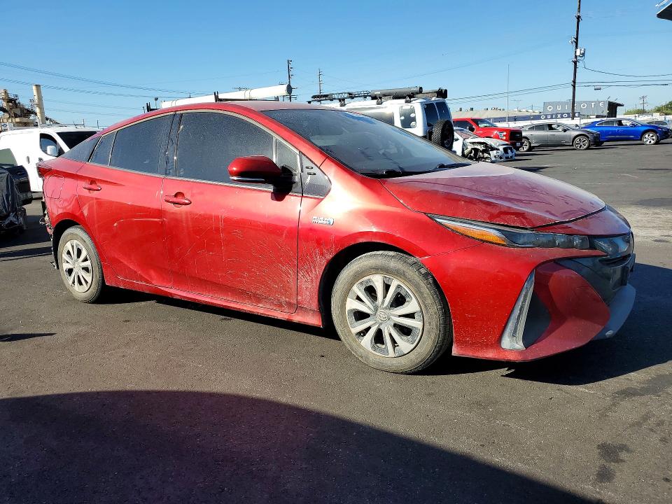 Photo 4 from auction – 2018 TOYOTA PRIUS PRIME with VIN JTDKARFP4J3084998