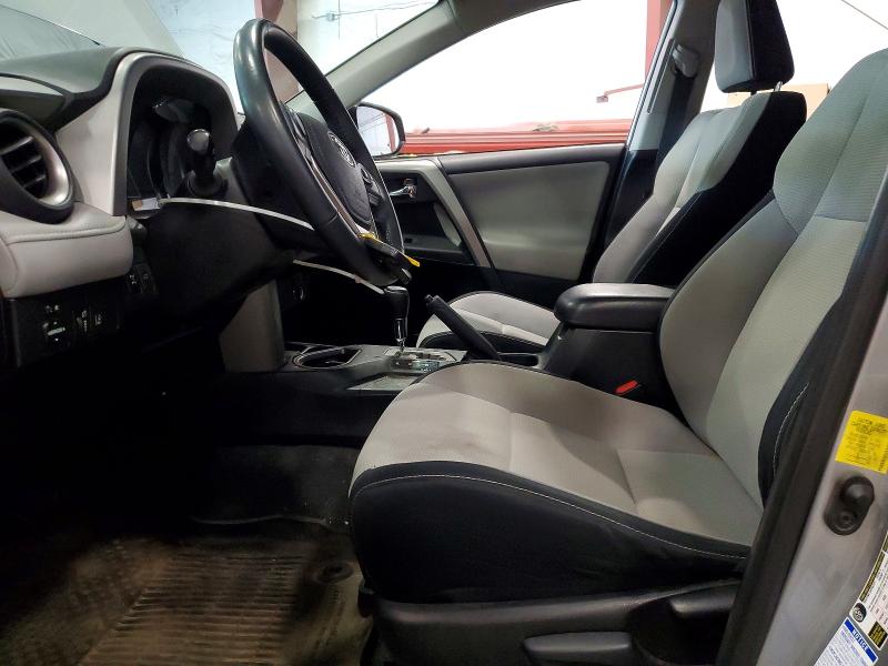 Photo 7 from auction – 2017 TOYOTA RAV4 with VIN 2T3RFREV2HW687228