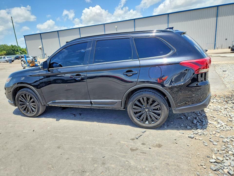 Photo 2 from auction – 2020 MITSUBISHI OUTLANDER with VIN JA4AD3A37LZ028312