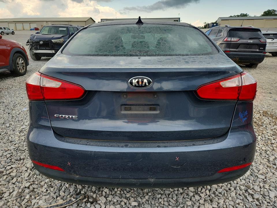 Photo 6 from auction – 2016 KIA FORTE with VIN KNAFK4A60G5571786
