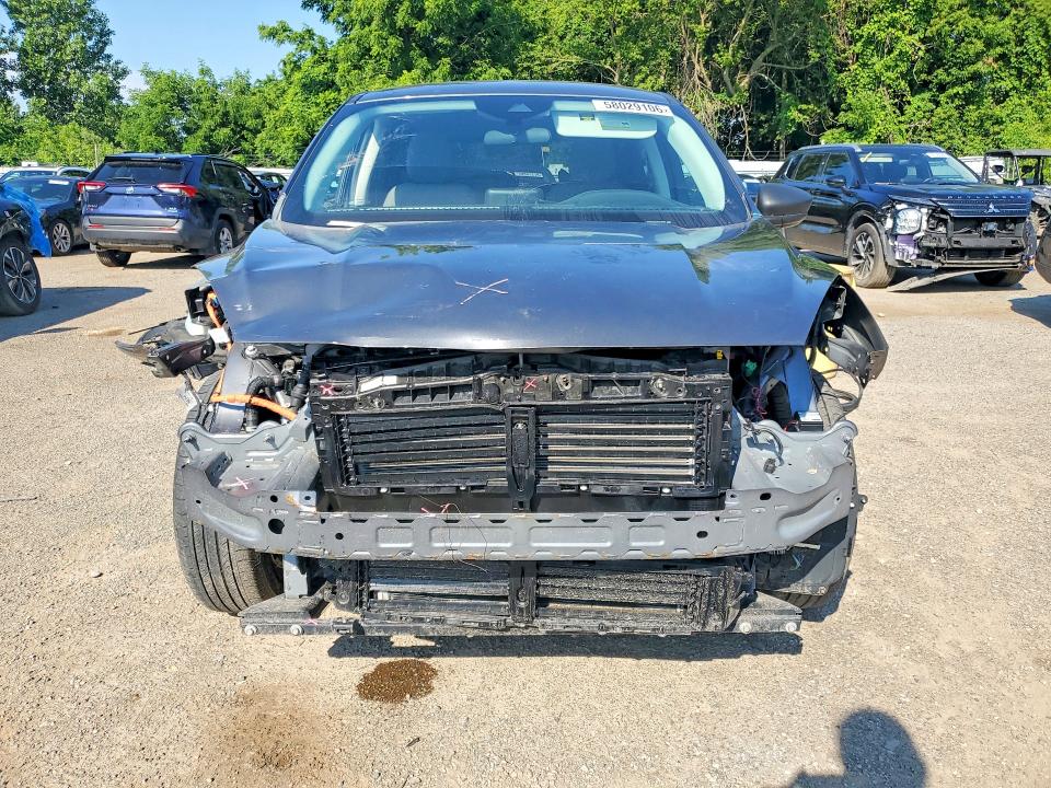 Photo 5 from auction – 2022 FORD ESCAPE with VIN 1FMCU9BZ5NUA49837