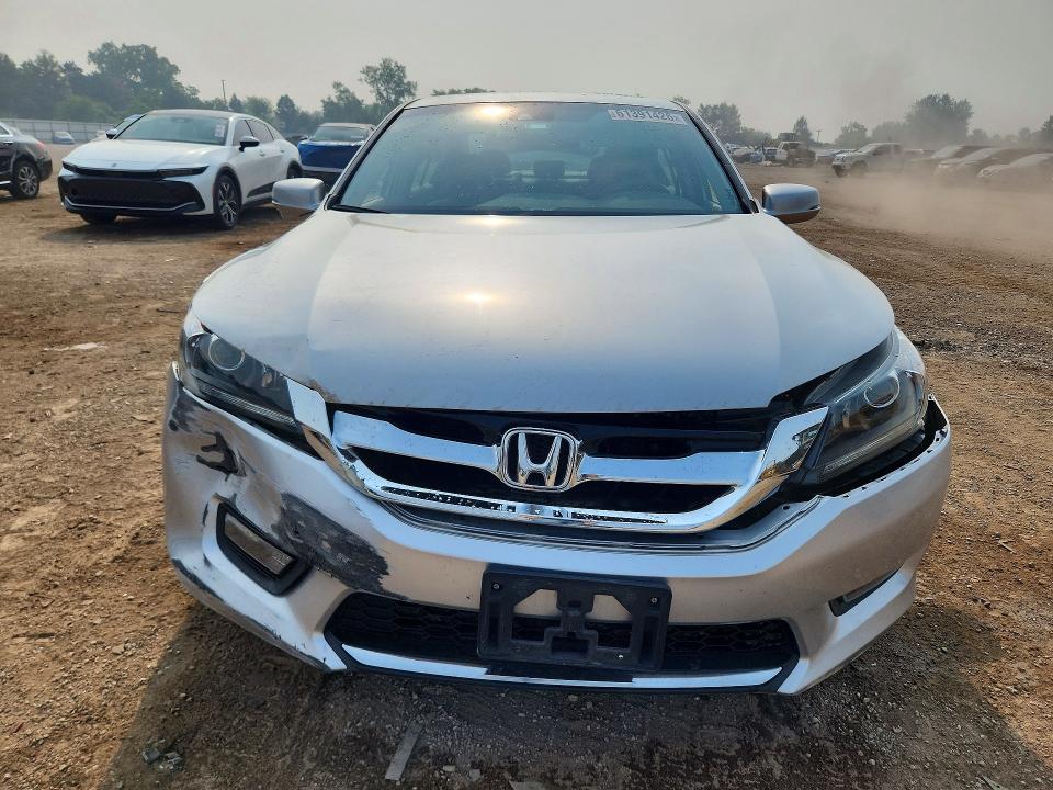 Photo 5 from auction – 2015 HONDA ACCORD with VIN 1HGCR2F80FA023066