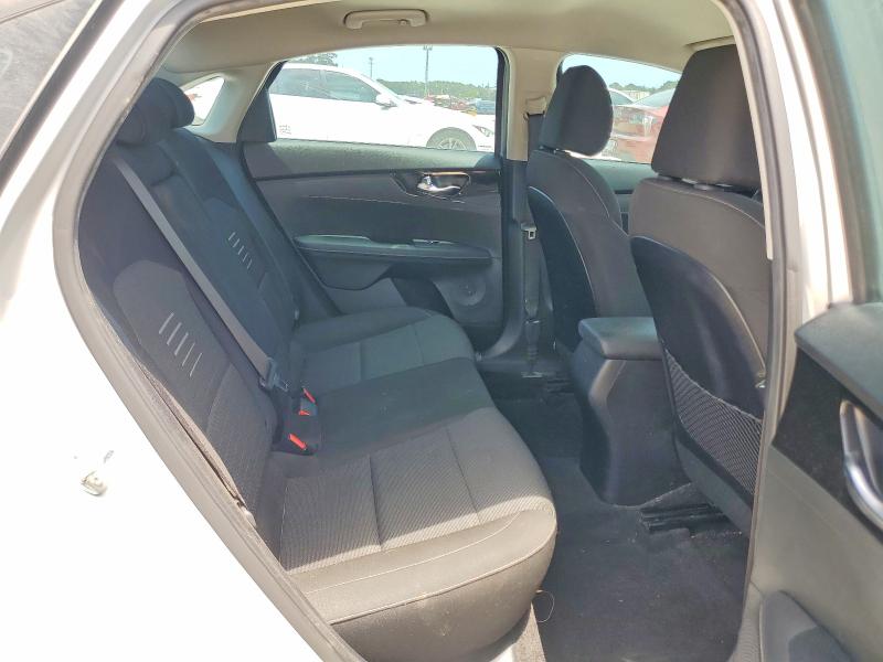 Photo 10 from auction – 2019 KIA FORTE with VIN 3KPF34ADXKE021958