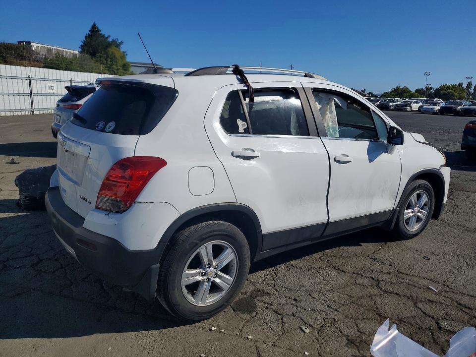 Photo 3 from auction – 2016 CHEVROLET TRAX with VIN KL7CJLSB7GB759699