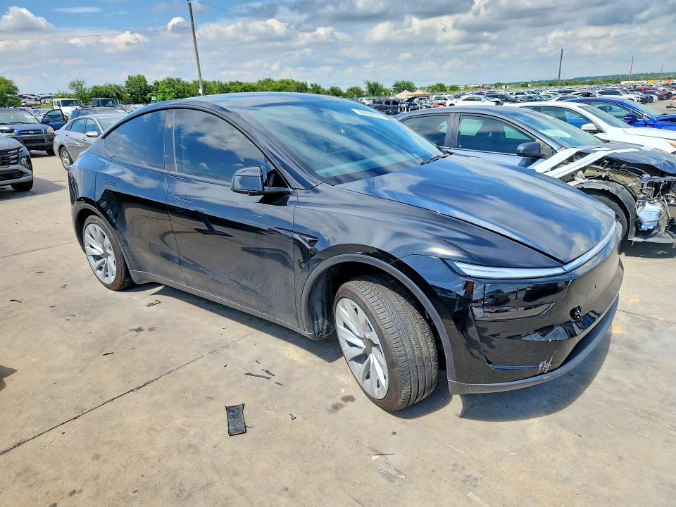 Photo 4 from auction – 2026 TESLA MODEL Y with VIN 7SAYGDEE0TA588174