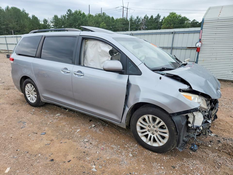 Photo 4 from auction – 2013 TOYOTA SIENNA with VIN 5TDYK3DC9DS405263
