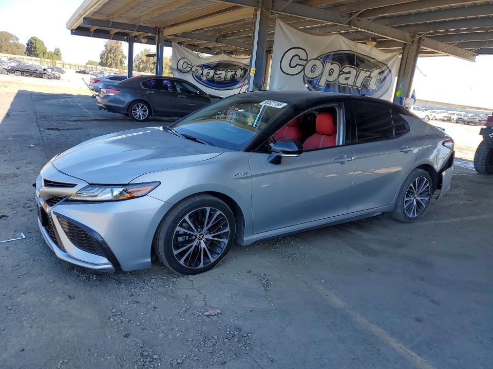 TOYOTA CAMRY 2021 with VIN 4T1K31AK8MU020027 - Photo from auction