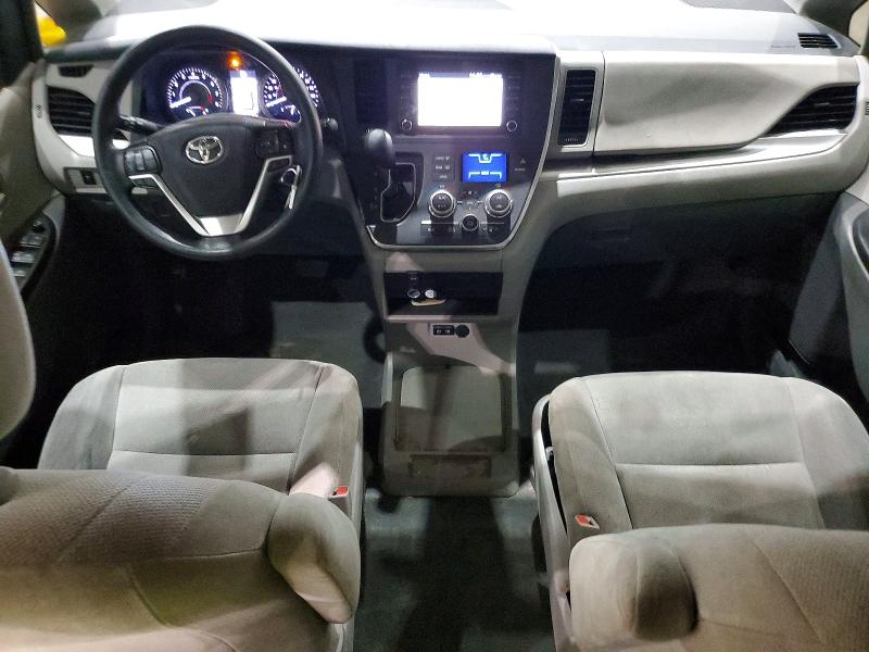 Photo 8 from auction – 2019 TOYOTA SIENNA with VIN 5TDZZ3DC4KS988547