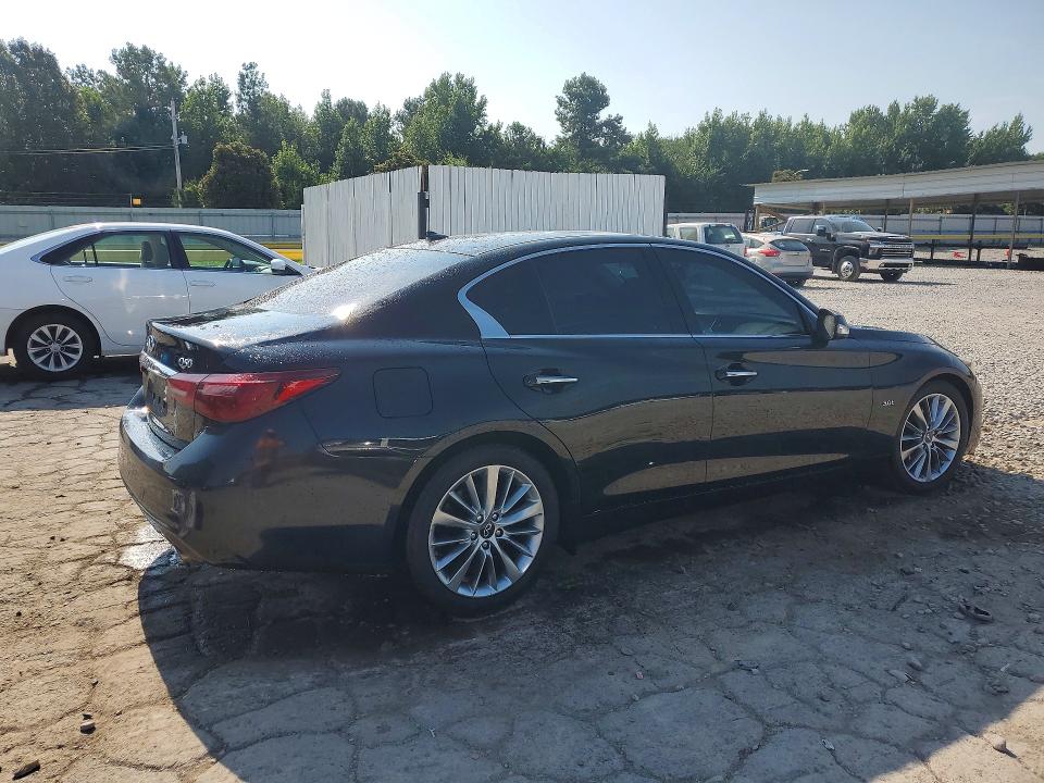 Photo 3 from auction – 2018 INFINITI Q50 with VIN JN1EV7AP2JM366289