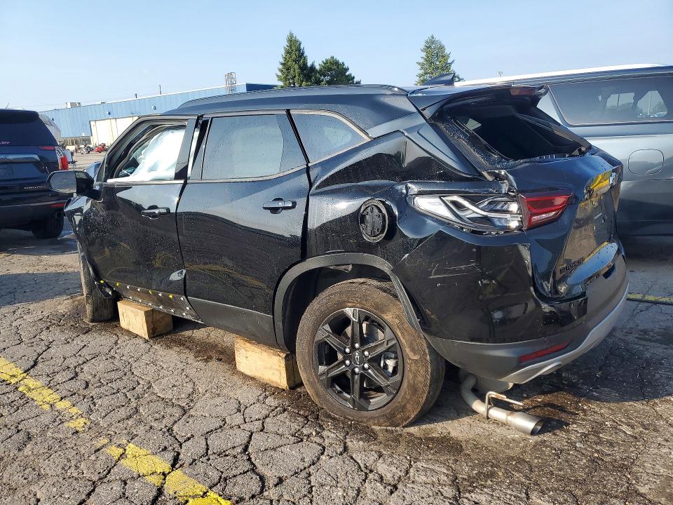 Photo 2 from auction – 2024 CHEVROLET BLAZER with VIN 3GNKBHR47RS214150