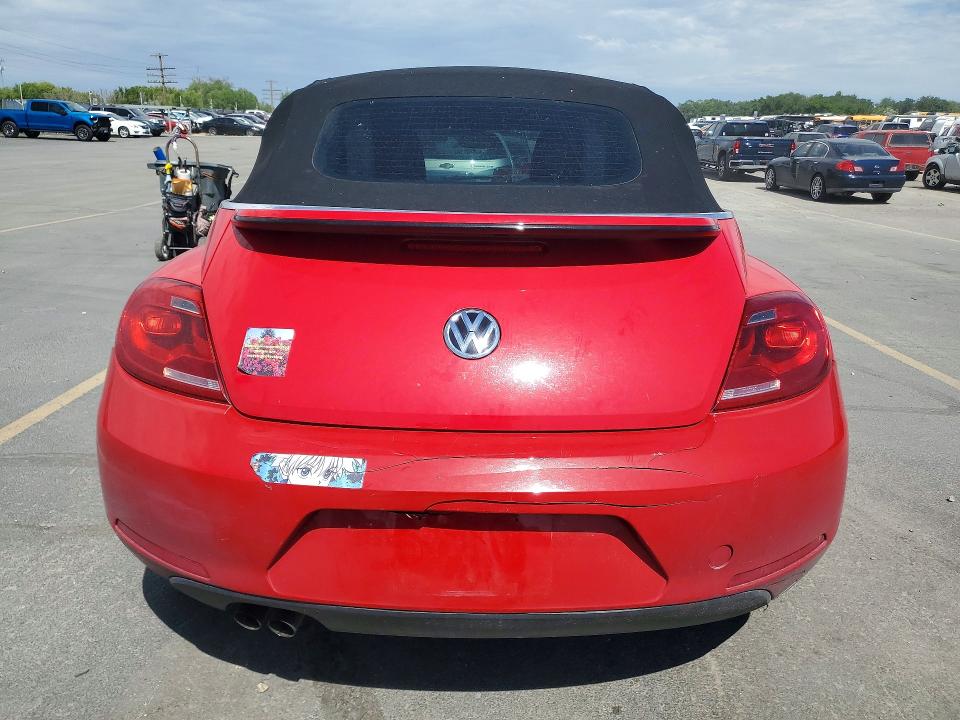 Photo 6 from auction – 2015 VOLKSWAGEN BEETLE with VIN 3VW517AT8FM802951