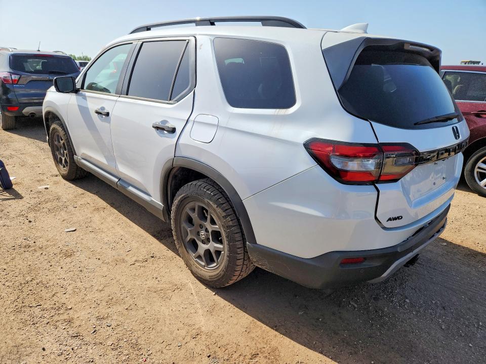 Photo 2 from auction – 2025 HONDA PILOT with VIN 5FNYG1H69SB120297