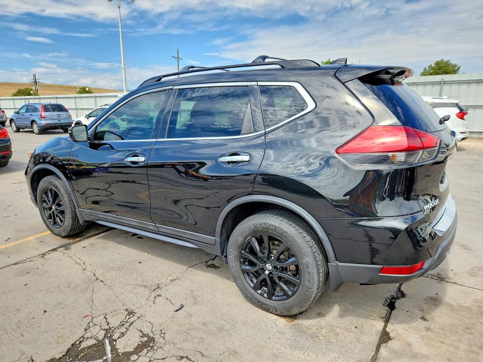 Photo 2 from auction – 2017 NISSAN ROGUE with VIN 5N1AT2MV3HC891730