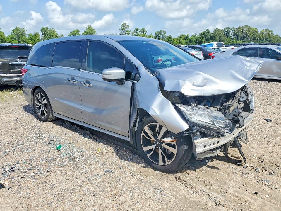 Photo 4 from auction – 2018 HONDA ODYSSEY with VIN 5FNRL6H92JB105212