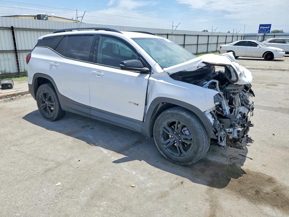 Photo 4 from auction – 2023 GMC TERRAIN with VIN 3GKALYEG2PL136731