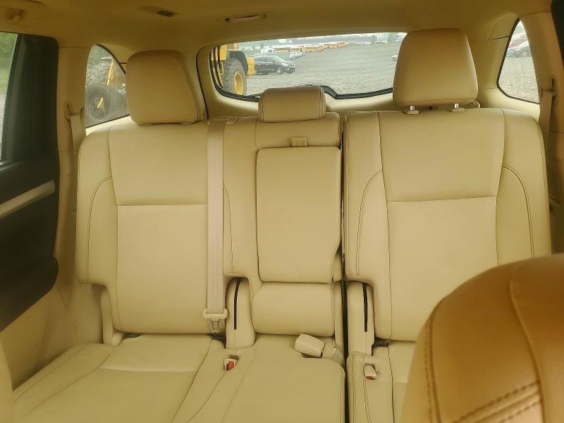 Photo 10 from auction – 2017 TOYOTA HIGHLANDER with VIN 5TDJZRFH7HS442567