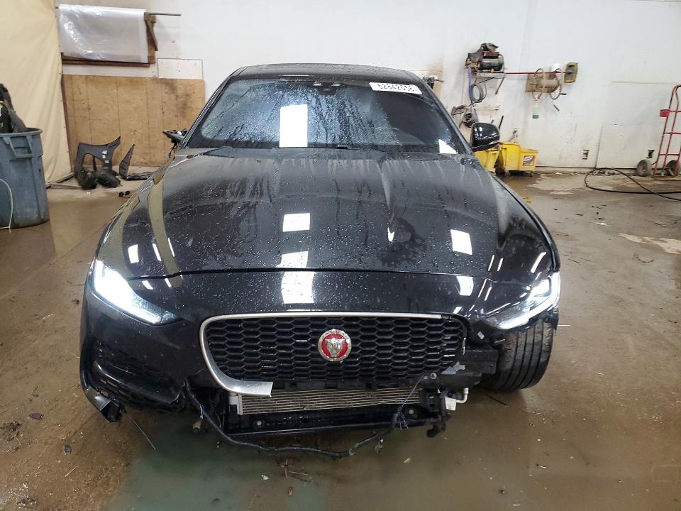 Photo 5 from auction – 2020 JAGUAR XE with VIN SAJAJ4FX2LCP60626